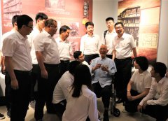 澳门威尼斯人官网 听完杨老先生的党课