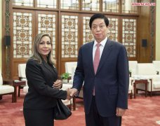 澳门威尼斯人官网China's top legislator meets president of Panama's N